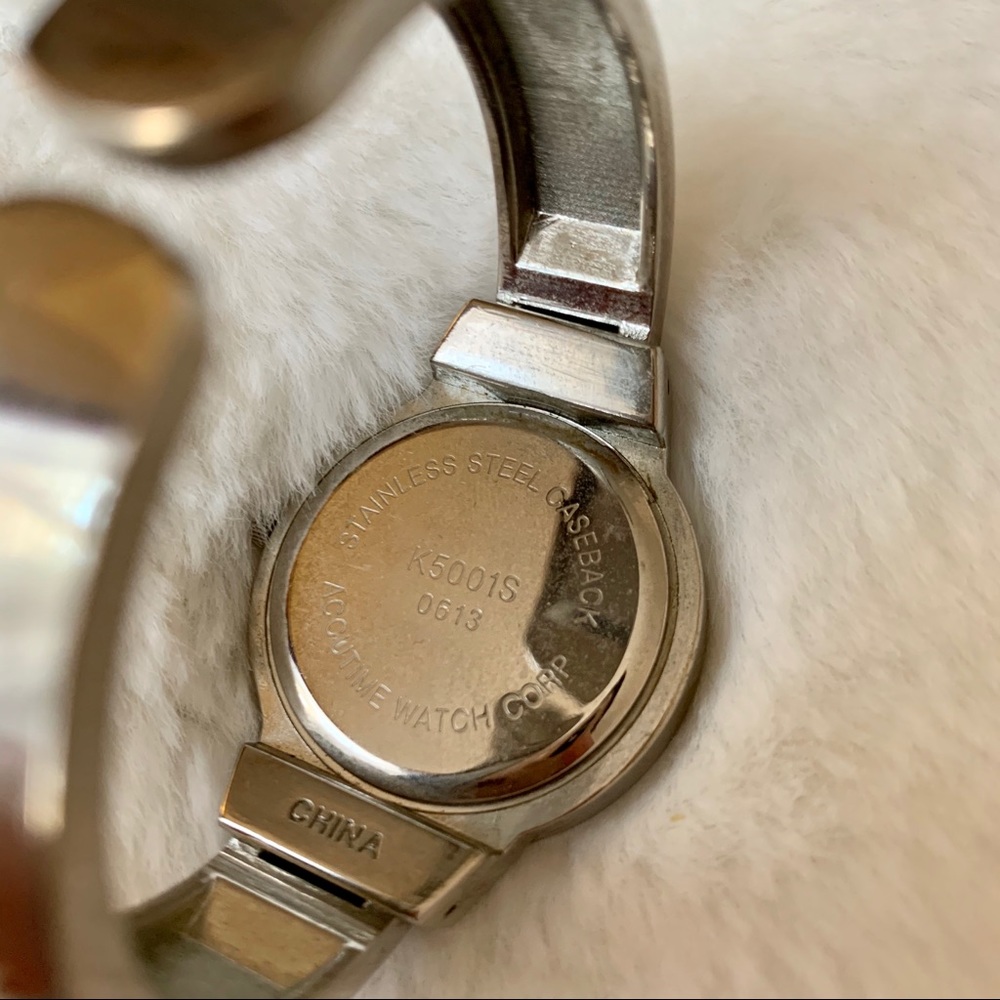 Silver Watch - Picture 5 of 5